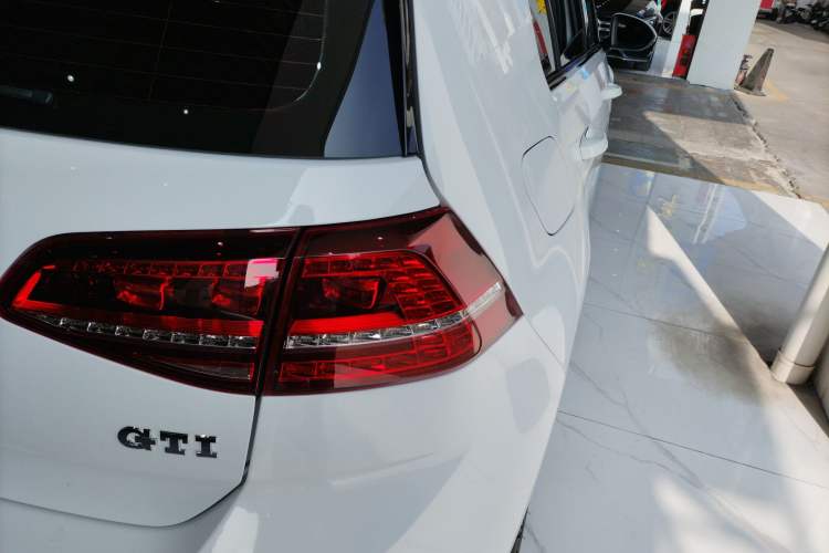 Used Volkswagen Golf GTI 2016 2.0 TSI GTI
