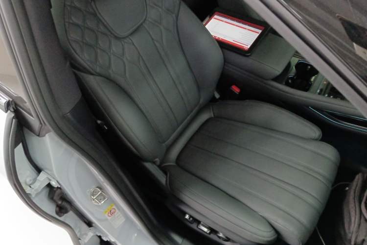 Used BYD Song L EV 2025 Intelligent Driving Version 662 km LiDAR Excellence Edition
