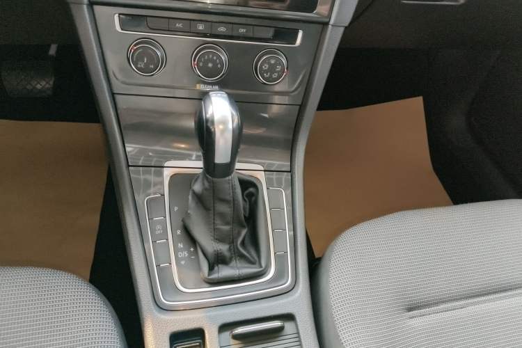 Used Volkswagen Golf 2018 230TSI Automatic Comfort Model