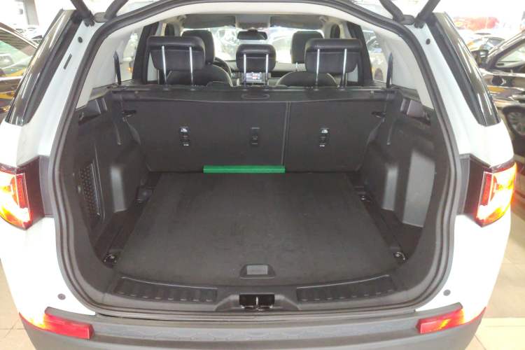 Used Land Rover Discovery Sport 2018 240 PS SE Version