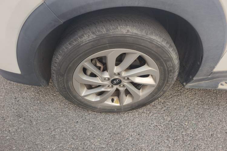 Used Hyundai Tucson 2018 1.6T Dual-Clutch Two-Wheel Drive 15th Anniversary Special Edition