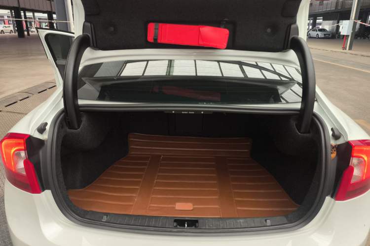 Used Volvo S60 2016 S60L T4 Zhiyuan Edition
