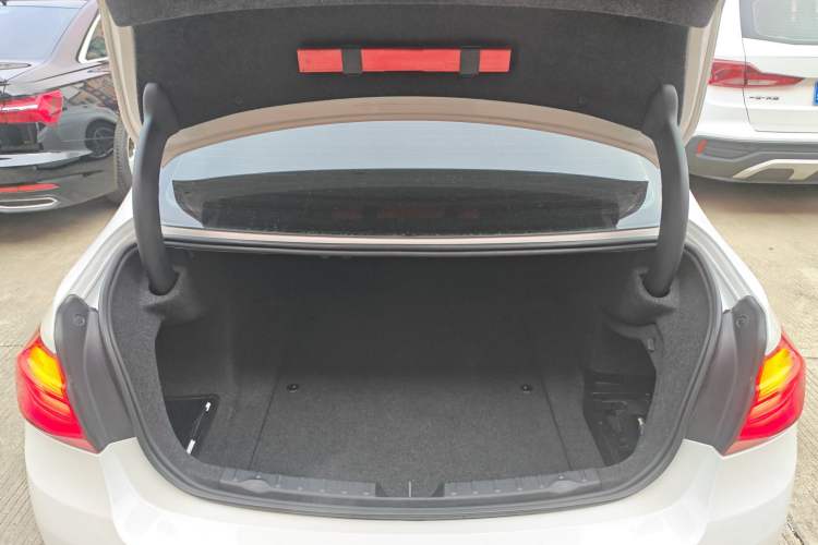 Used BMW 3 Series 2019 320Li Fashion Model
