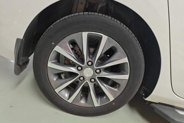 Used Buick GL6 2019 18T 6-Seater Connected Luxury Version China V Standard