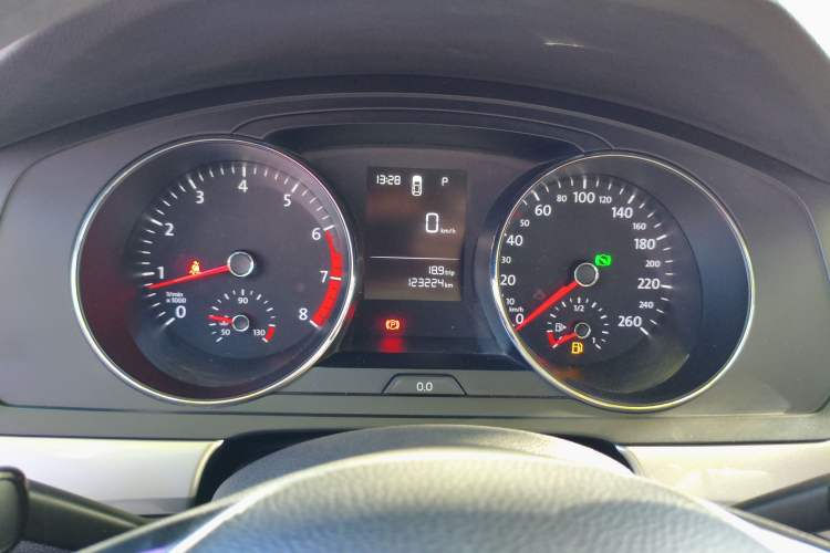 Used Volkswagen Lamando 2017 230TSI DSG Fashion Edition
