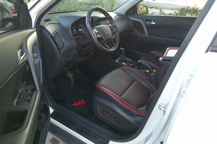 Used Hyundai ix25 2017 1.4T Automatic Smart Version
