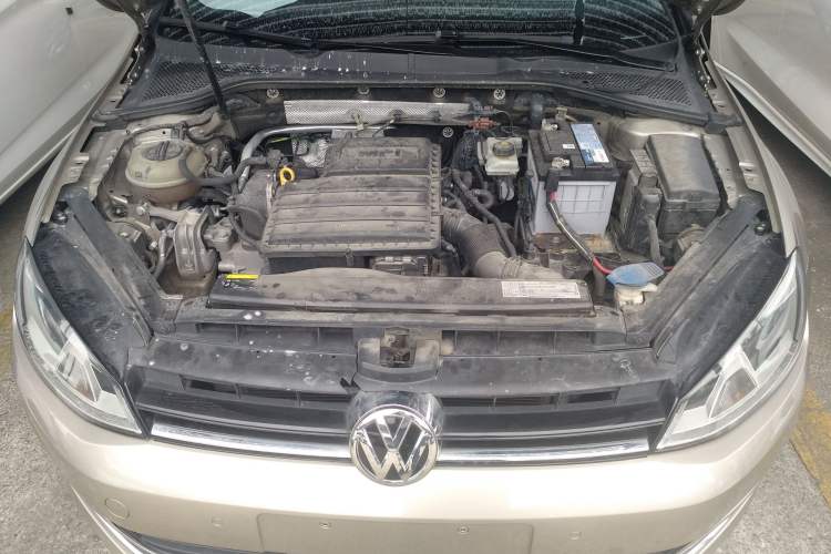 Used Volkswagen Golf 2017 1.6L Automatic Comfort Million-Vehicle Anniversary Edition
