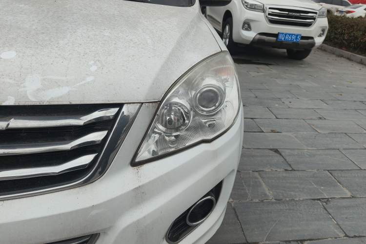 Used Haval H6 2015 Upgraded Model 1.5T Manual Two-Wheel Drive Elite Version
