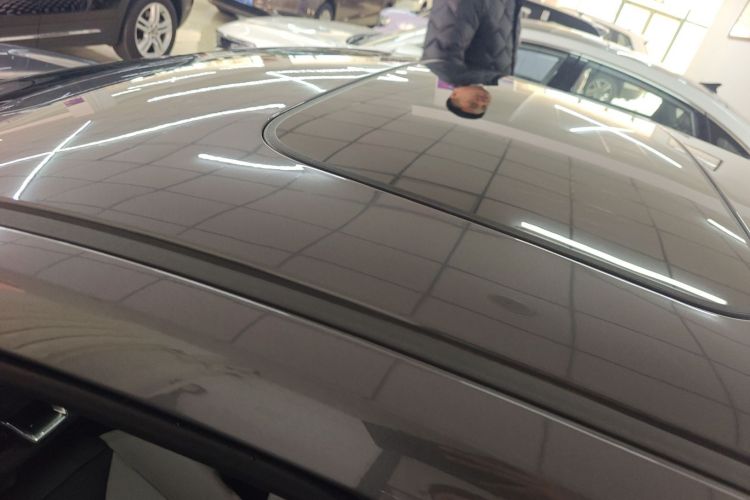 Used Changan UNI-V iDD 2024 Blue Whale Smart Electric iDD 136km ZhiKu Model
