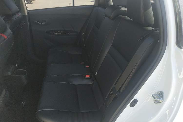 Used Toyota YARiS L 2021 X-Trail 1.5L CVT Luxury Edition
