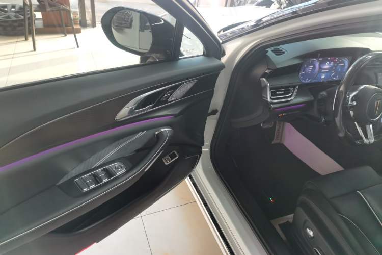 Used Hongqi H6 2023 2.0T ZhiShang Version