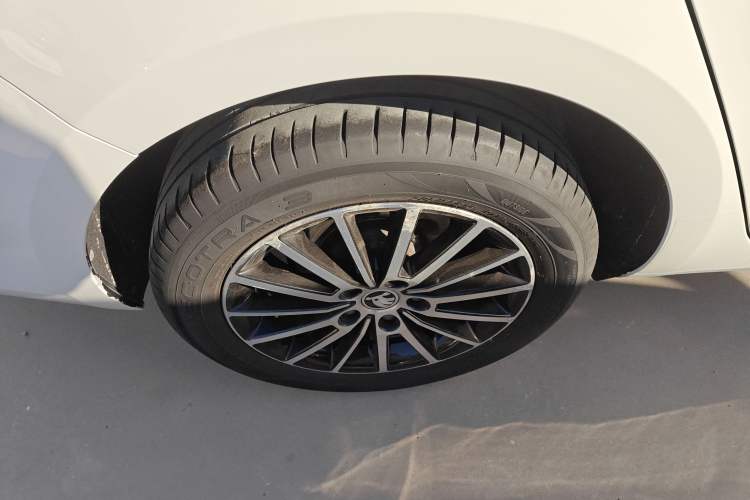 Used Skoda Octavia 2019 1.5L Automatic Smart Drive Luxury Edition China VI Standard
