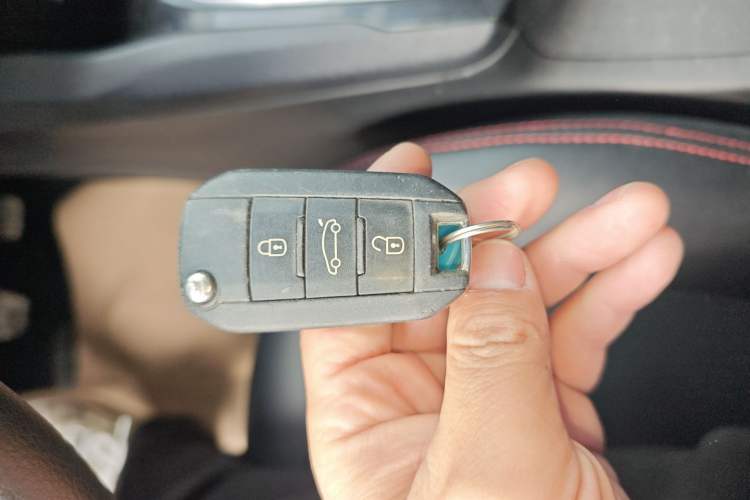 Used Peugeot 408 2014 1.8L Manual Leading Edition