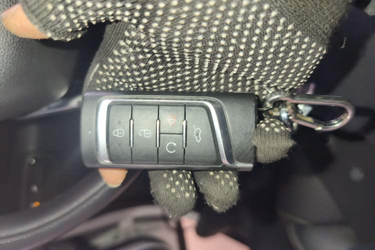 Used GAC Trumpchi M6 2021 270T DCT Luxury Edition (7 Seats)
