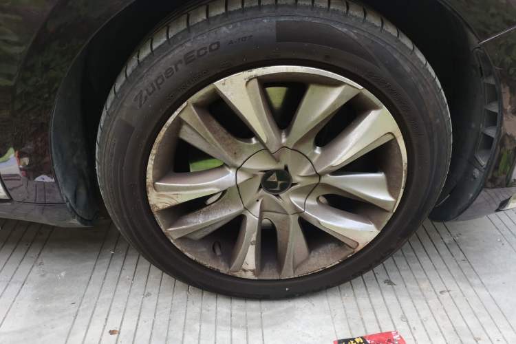 Used  5 2014 1.6T Luxury Edition THP200
