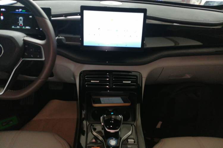 Used BYD Qin PLUS 2024 HONOR Edition DM-i 55KM Leading Model
