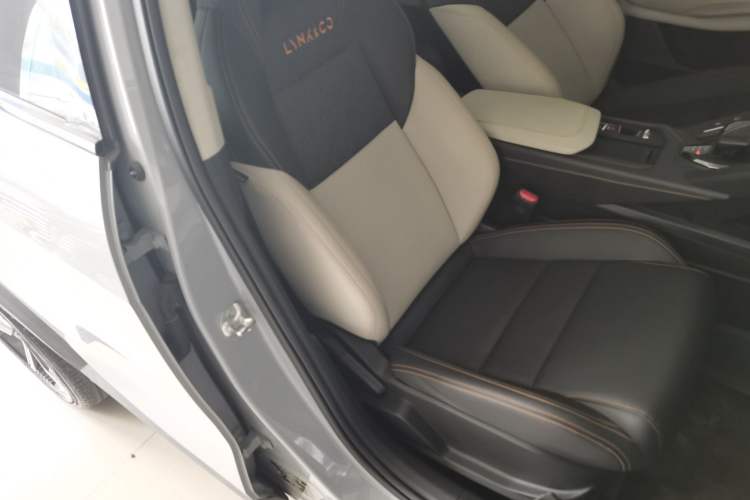 Used Lynk & Co 06 EM-P 2022 PHEV 84 km Range Pro Version
