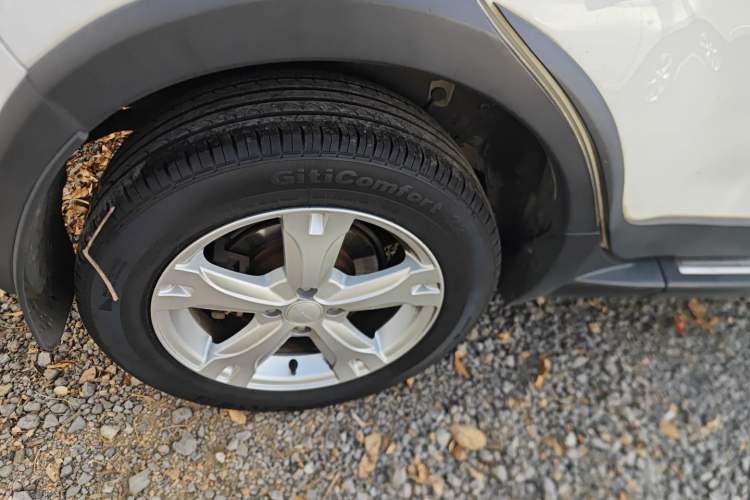 Used Haval H1 2017 Red-Label 1.5L AMT Luxury Model
