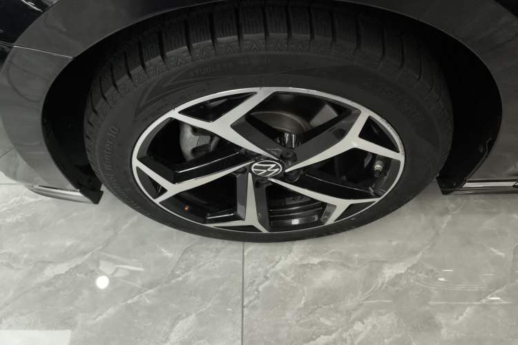 Used Volkswagen Magotan 2023 2 Million Units Commemorative Edition 330TSI DSG Luxury Version
