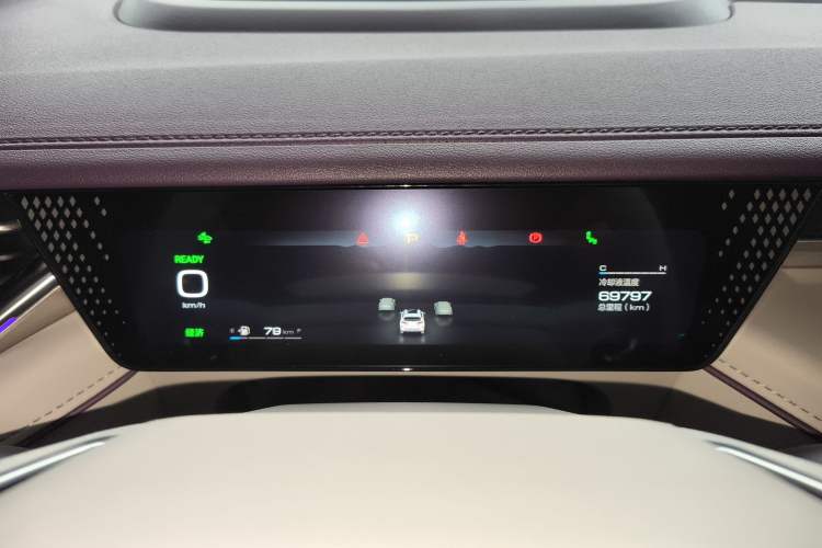 Used Wey Mocha 2021 2.0T Two-Wheel-Drive Ultra-Strong Version
