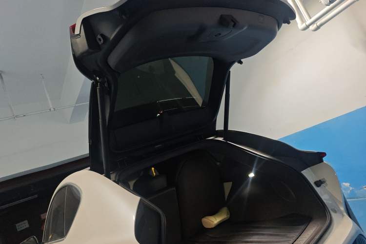 Used IM LS7 2023 100kWh Pro All-Wheel-Drive Version
