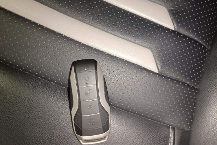 Used BYD Qin Pro New Energy 2019 DM Super Edition 1.5TI Automatic Smart Connect Prestige Model China VI Standard
