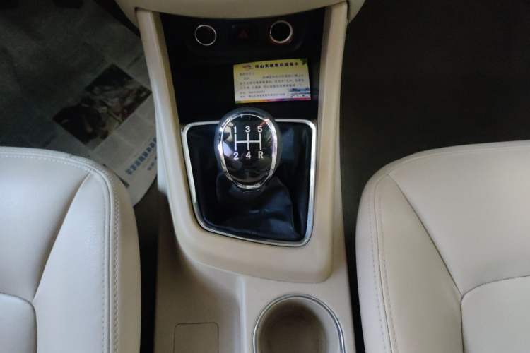 Used Baojun 730 2014 1.5L Manual Luxury Navigation ESP Version 7 Seats
