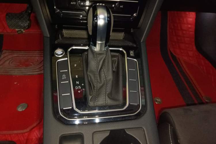 Used Volkswagen Magotan 2020 330TSI DSG Leading Model
