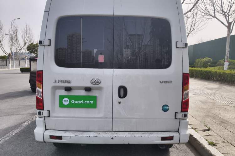 Used SAIC MAXUS Xintu V80 2023 2.0T Manual Classic Aoyuntong Long Wheelbase Mid-Height 6/7/8/9-Seater