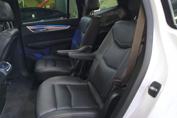 Used Cadillac XT6 2022 2.0T Six-Seater Four-Wheel-Drive Luxury Version
