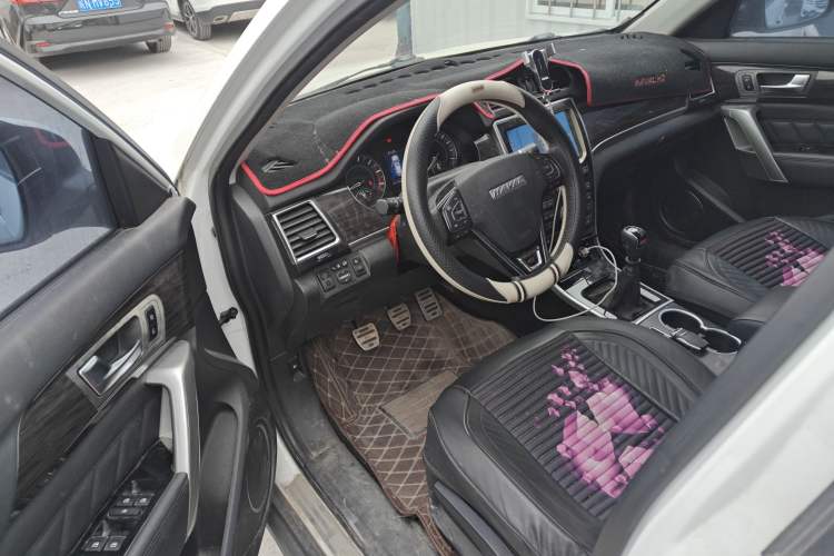 Used Haval H2 2016 Red-Label 1.5T Manual Two-Wheel Drive Luxury Model