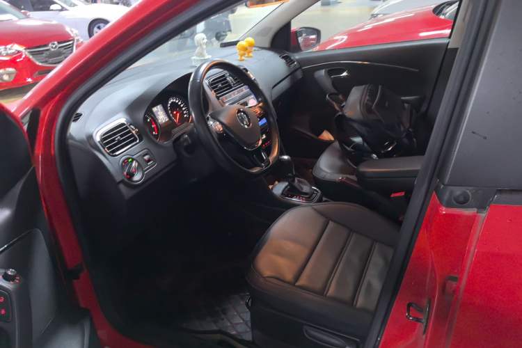 Used Volkswagen Polo 2018 1.5L Automatic Luxury Edition
