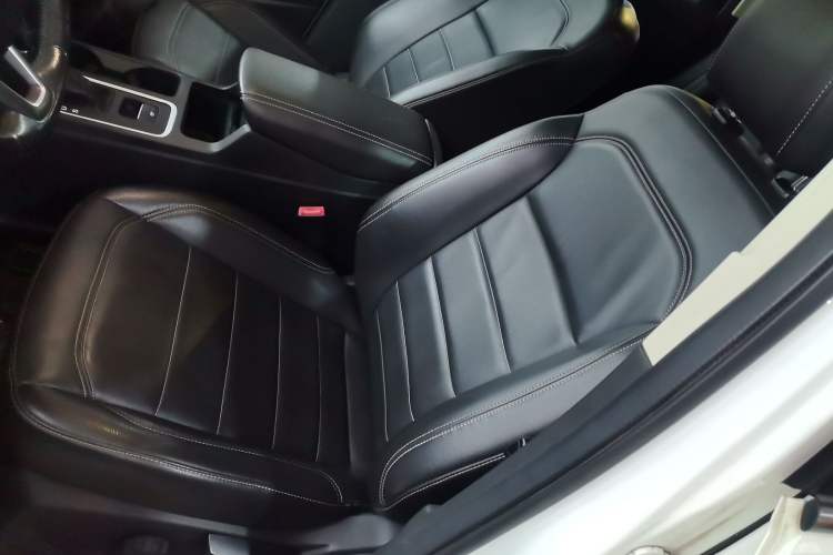 Used Ford Kuga 2018 EcoBoost 180 Two-Wheel-Drive Platinum Edition