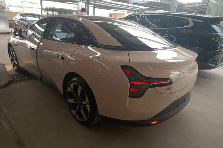 Used XPeng MONA M03 2024 620 with Ultra-Long Range
