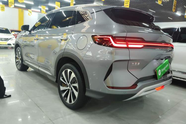 Used BYD Song PLUS New Energy 2023 Champion Edition EV 520KM Flagship Model
