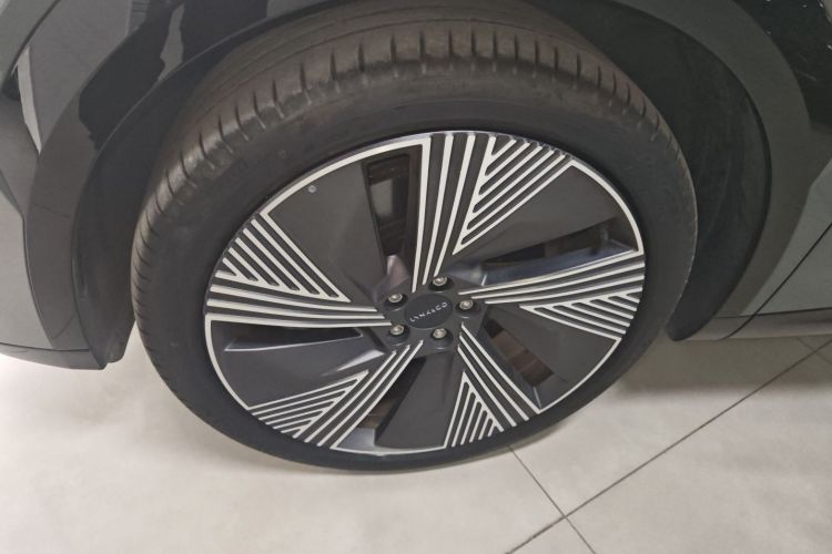 Used Lynk & Co 08 EM-P 2023 220km All-Wheel-Drive Performance Halo
