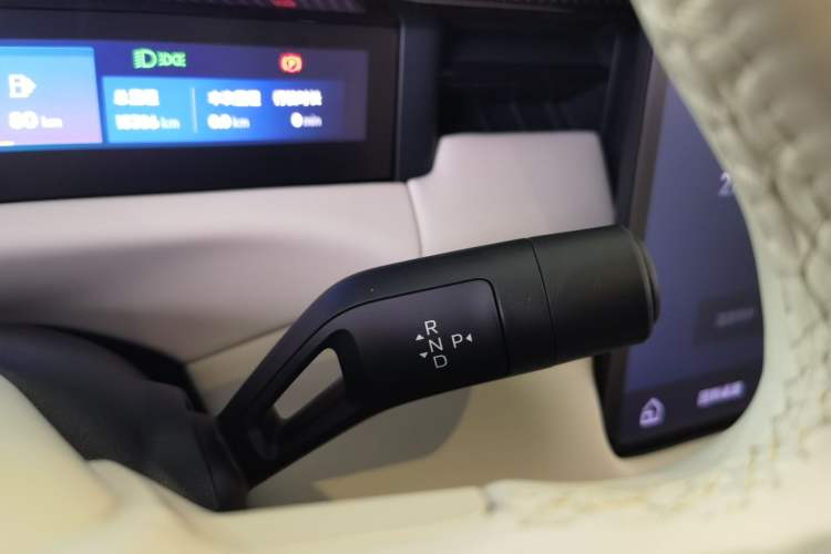 Used Lynk & Co 900 2025 2.0T Ultra
