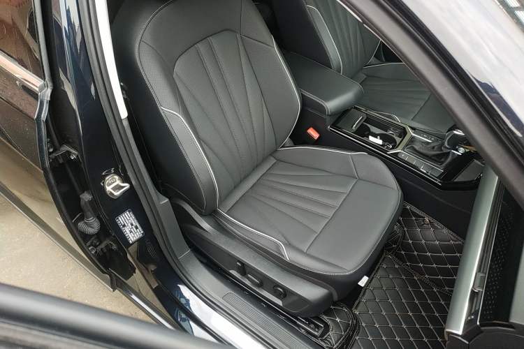 Used Volkswagen Passat 2024 380TSI Dragon Edition
