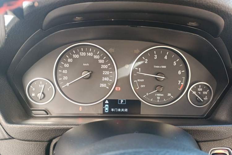 Used BMW 3 Series 2015 320Li Luxury Edition Fashion Model
