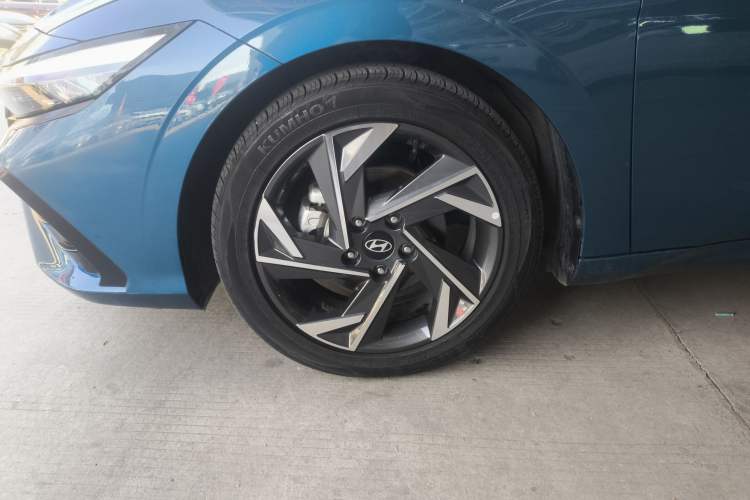 Used Hyundai Elantra 2023 1.5L CVT LUX Prestige Edition