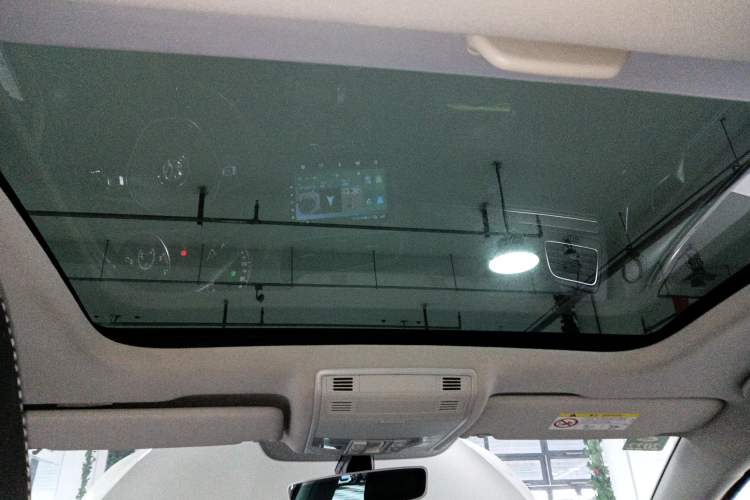 Used Volkswagen Golf 2016 230TSI Automatic Luxury Version
