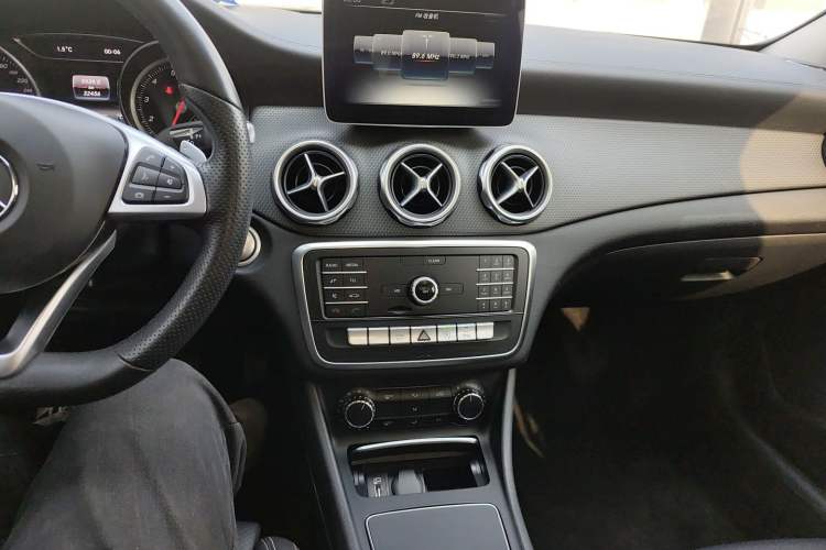 Used Mercedes-Benz GLA 2019 GLA 200 Fashion Model