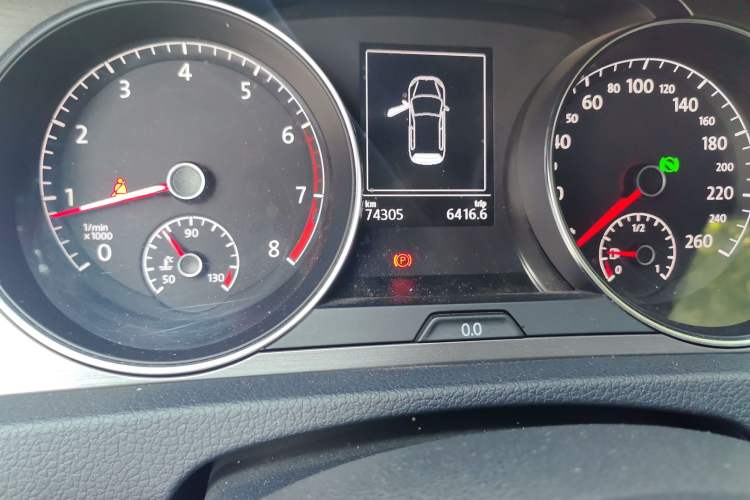 Used Volkswagen Golf 2015 1.6L Automatic Comfort Model
