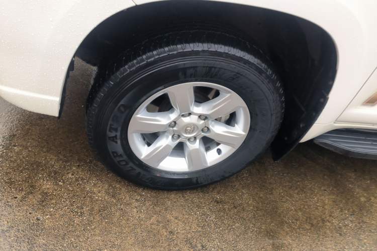 Used Toyota Prado 2016 2.7L Automatic Standard Edition
