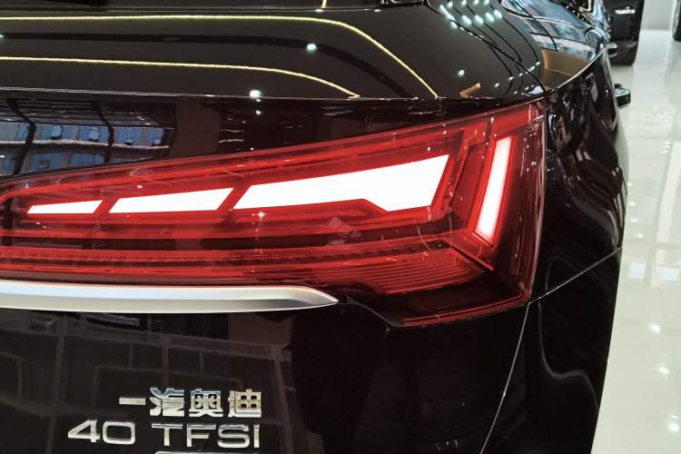 Used Audi Q5L 2022 40T Fashionable and Dynamic Model