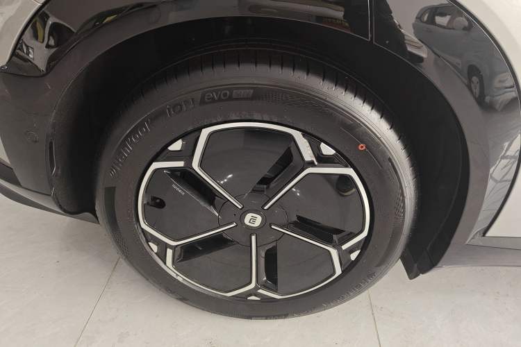 Used  YU7 2025 Ultra-Long Range Rear-Wheel Drive Version
