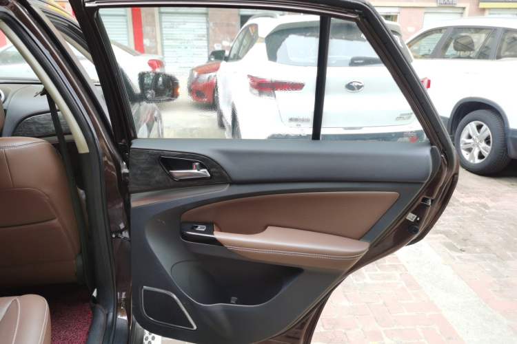 Used BYD S7 2016 2.0T Automatic Prestige Edition
