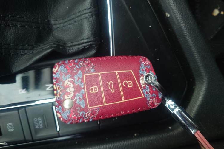 Used Volkswagen Tiguan L 2017 330TSI Automatic Two-Wheel Drive Luxury Edition
