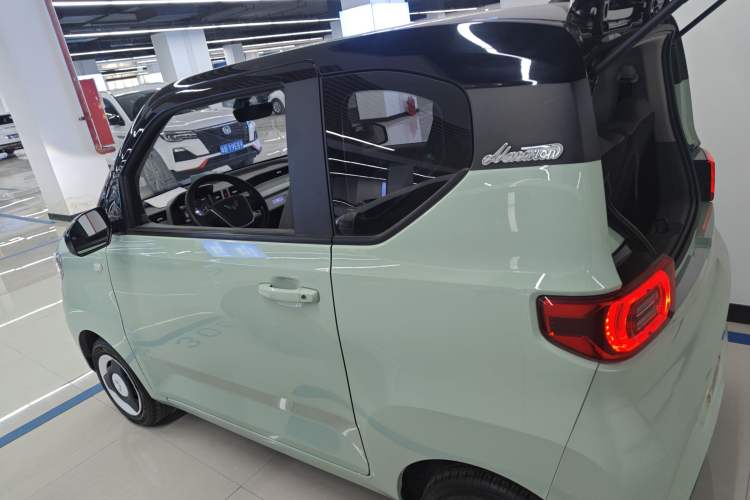Used Wuling Hongguang MINIEV 2021 Macaron Premium Model – Lithium Iron Phosphate
