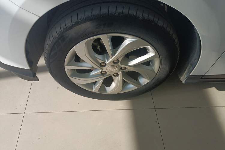 Used Buick Velite 6 2023 430km Range Commuter Version
